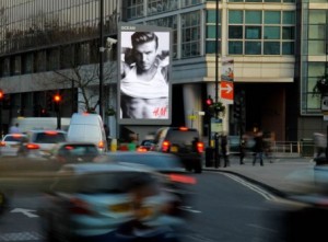 Large digital advertising board for Clapham Junction withdrawn