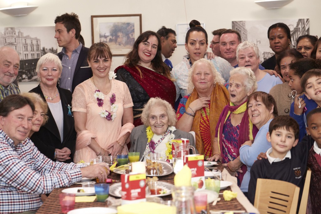 Members of the Women of Wandsworth group and residents of Haven Lodge celebrate Diwali, 11th November 2015. © Mike Pinches